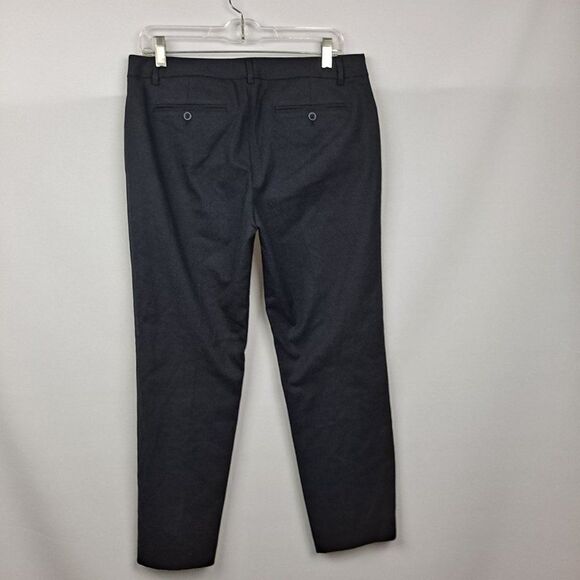 Gap Ladies Slim Cropped pants NWOT - Picture 2 of 11